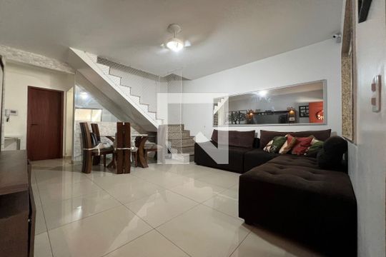 Casa à venda com 2 quartos, 74m² em Curicica, Rio de Janeiro