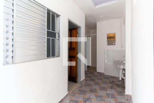 Área de Serviço de casa para alugar com 1 quarto, 38m² em Vila Invernada, São Paulo
