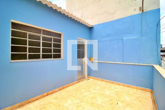 Área externa de casa à venda com 2 quartos, 80m² em Santa Teresinha, Santo André