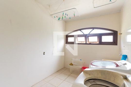 Área de Serviço de casa à venda com 6 quartos, 565m² em Cavalhada, Porto Alegre