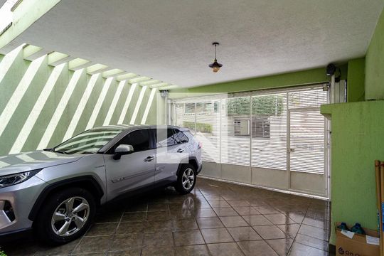 Garagem de casa à venda com 4 quartos, 237m² em Vila da Saúde, São Paulo