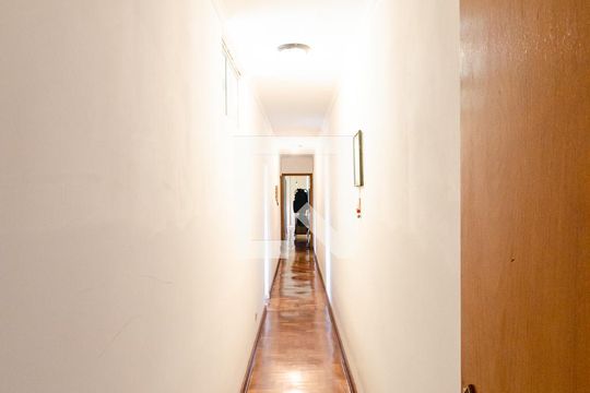 Corredor de casa à venda com 4 quartos, 237m² em Vila da Saúde, São Paulo