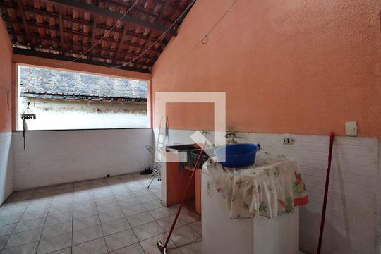 Lavanderia de casa para alugar com 3 quartos, 387m² em Vila Aquilino, Santo André