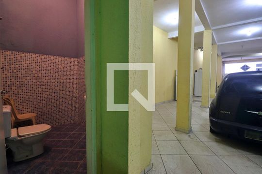 Garagem de casa para alugar com 3 quartos, 387m² em Vila Aquilino, Santo André