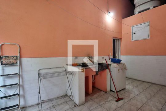 Lavanderia de casa para alugar com 3 quartos, 387m² em Vila Aquilino, Santo André