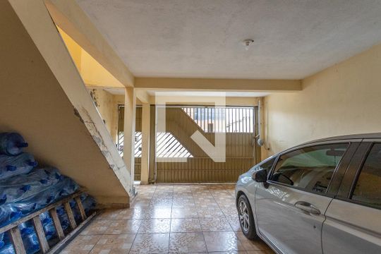 Garagem de casa à venda com 6 quartos, 550m² em Conceição, Diadema