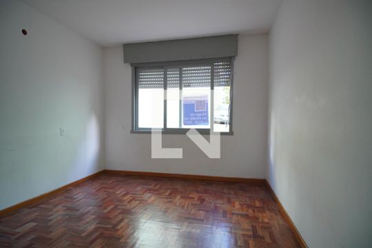Quarto de apartamento à venda com 2 quartos, 50m² em Rubem Berta, Porto Alegre
