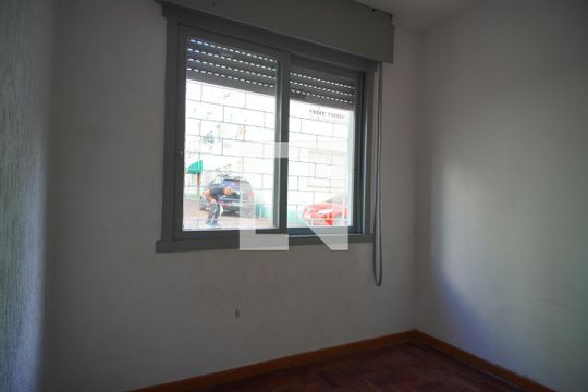 Sala de apartamento à venda com 2 quartos, 50m² em Rubem Berta, Porto Alegre