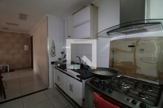 Cozinha de apartamento à venda com 3 quartos, 96m² em Água Branca, São Paulo
