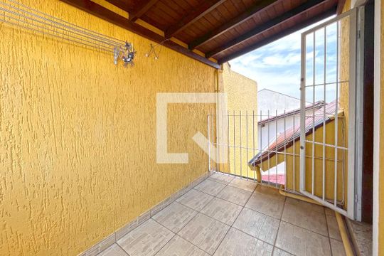 Varanda de casa à venda com 3 quartos, 165m² em Espírito Santo, Porto Alegre