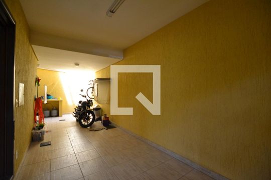Área Externa de casa à venda com 3 quartos, 165m² em Espírito Santo, Porto Alegre