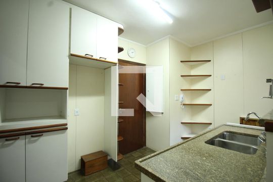 Banheiro de apartamento à venda com 3 quartos, 151m² em Vila Andrade, São Paulo