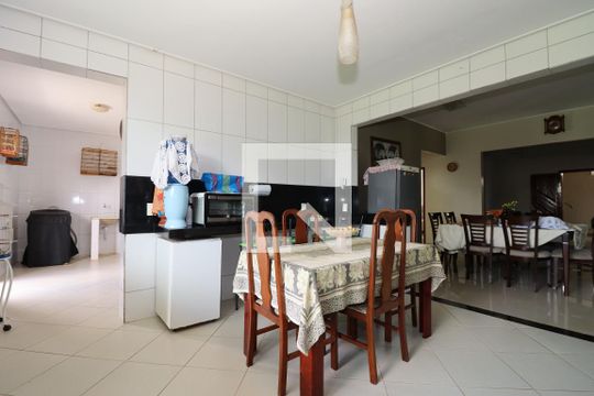 Casa para alugar com 6 quartos, 1750m² em Setor Habitacional Arniqueira (águas Claras), Brasília