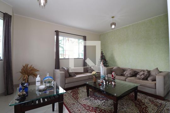 Sala de Estar  de casa para alugar com 6 quartos, 1750m² em Setor Habitacional Arniqueira (águas Claras), Brasília