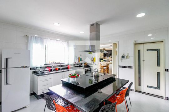 Cozinha de casa para alugar com 3 quartos, 380m² em Santo Amaro, São Paulo