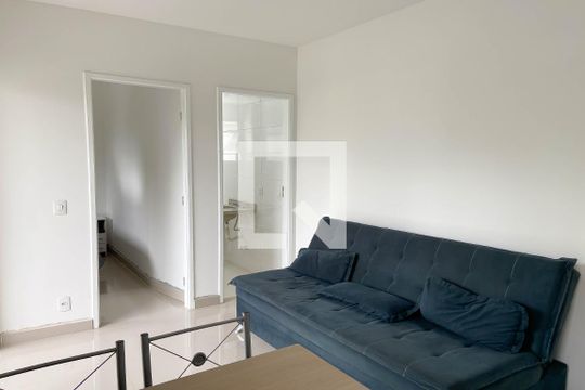 Sala de apartamento para alugar com 1 quarto, 37m² em Vila Osasco, Osasco