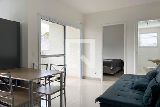 Sala de apartamento para alugar com 1 quarto, 37m² em Vila Osasco, Osasco