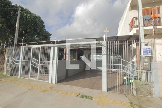 Fachada de casa à venda com 2 quartos, 65m² em Harmonia, Canoas