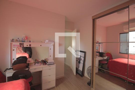 Quarto 2 de casa à venda com 2 quartos, 65m² em Harmonia, Canoas