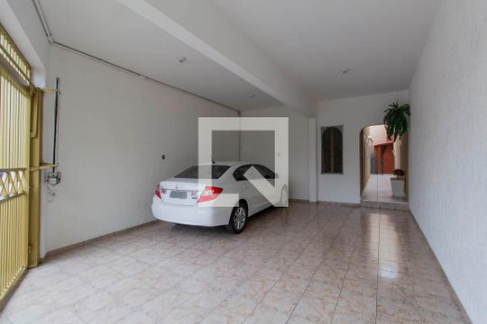 Garagem  de casa à venda com 3 quartos, 160m² em Jardim Danfer, São Paulo
