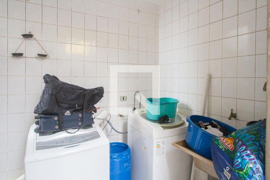 Área de Serviço de casa à venda com 3 quartos, 300m² em Jardim São Luís, São Paulo