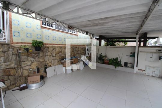 Garagem de casa para alugar com 2 quartos, 160m² em Vila Lúcia, São Paulo
