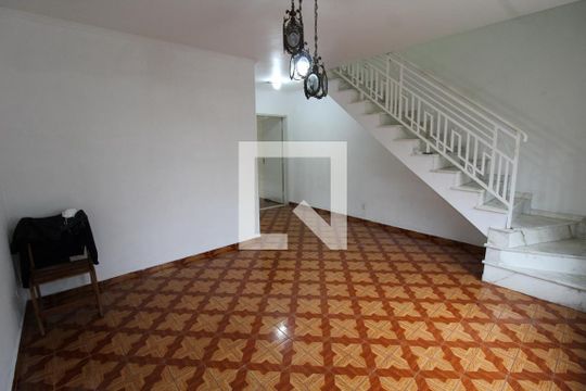 Sala de casa para alugar com 2 quartos, 160m² em Vila Lúcia, São Paulo