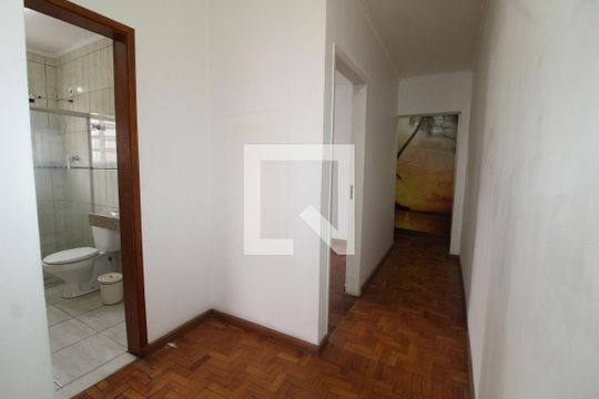 Corredor de casa para alugar com 2 quartos, 160m² em Vila Lúcia, São Paulo
