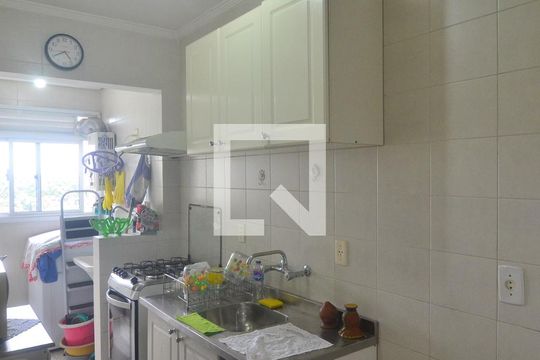 Cozinha de apartamento à venda com 2 quartos, 66m² em Harmonia, Canoas