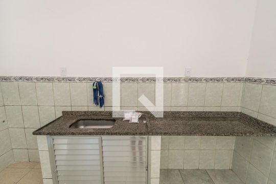 Cozinha de apartamento para alugar com 2 quartos, 75m² em Cordovil, Rio de Janeiro