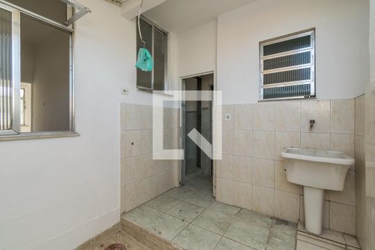 Área de Serviço de apartamento para alugar com 2 quartos, 75m² em Cordovil, Rio de Janeiro