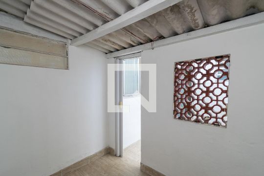 Quarto de Serviço de apartamento para alugar com 2 quartos, 75m² em Cordovil, Rio de Janeiro