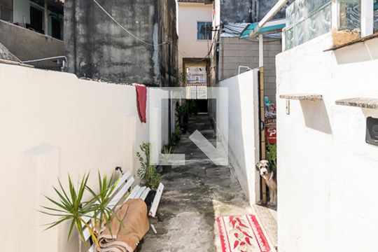 Área comum de acesso de apartamento para alugar com 2 quartos, 75m² em Cordovil, Rio de Janeiro