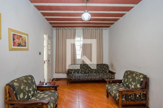 Sala 1 de casa à venda com 2 quartos, 200m² em João Pinheiro, Belo Horizonte