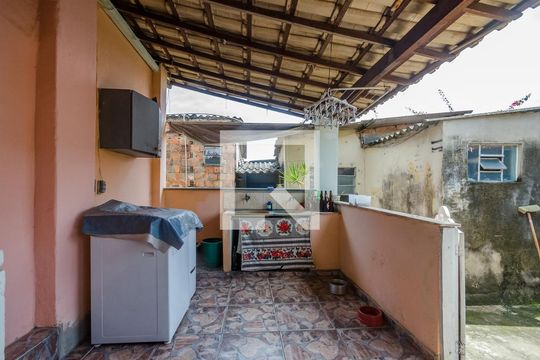 Área de Serviço de casa à venda com 2 quartos, 200m² em João Pinheiro, Belo Horizonte