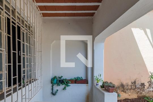 Varanda da Sala de casa à venda com 2 quartos, 200m² em João Pinheiro, Belo Horizonte