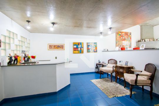 Sala de estar de casa para alugar com 4 quartos, 400m² em Vila Bastos, Santo André