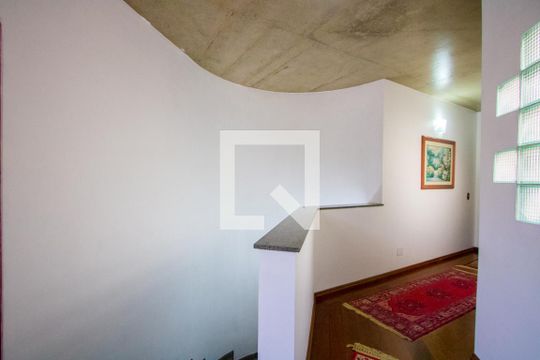Corredor de casa para alugar com 4 quartos, 400m² em Vila Bastos, Santo André