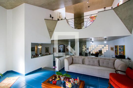 Sala de estar de casa à venda com 4 quartos, 400m² em Vila Bastos, Santo André