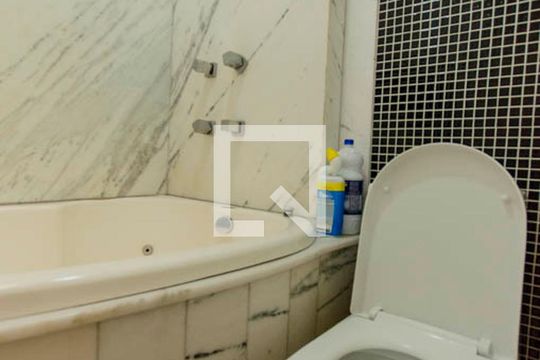 Banheiro Suíte 2 de casa de condomínio à venda com 2 quartos, 115m² em Jardim Santa Maria, São Paulo