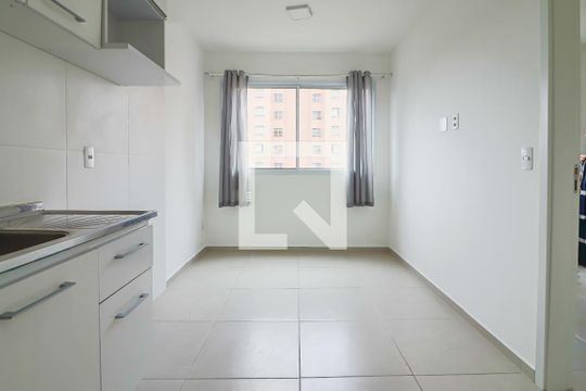 Sala / Cozinha de apartamento à venda com 1 quarto, 25m² em Vila Butantã, São Paulo