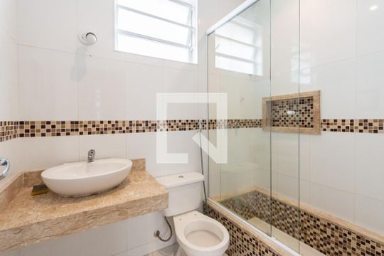 Banheiro de casa à venda com 2 quartos, 90m² em Tijuca, Rio de Janeiro