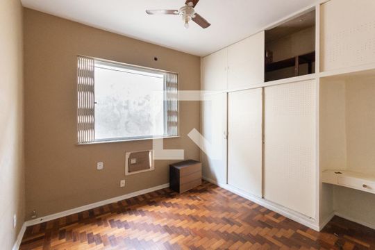 Quarto 1 de casa à venda com 2 quartos, 90m² em Tijuca, Rio de Janeiro