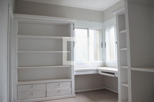 Quarto 1 de apartamento à venda com 4 quartos, 300m² em Jardim Fonte do Morumbi, São Paulo