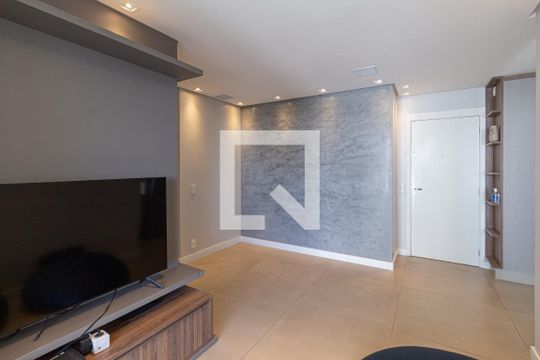 Sala de apartamento à venda com 2 quartos, 64m² em Continental, Osasco