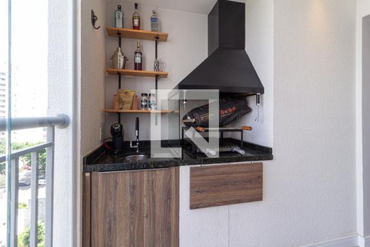Sacada de apartamento à venda com 2 quartos, 64m² em Continental, Osasco