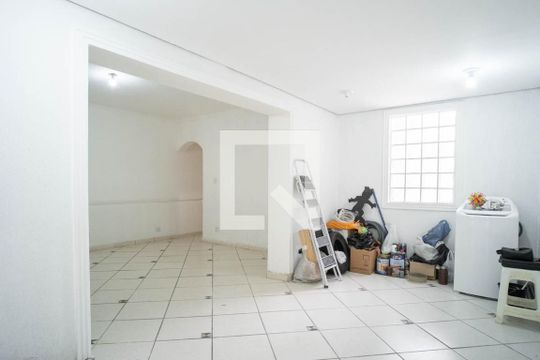 Casa para alugar com 3 quartos, 250m² em Jardim Brasília (zona Leste), São Paulo