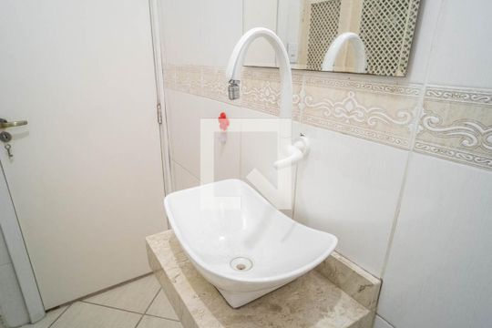 Lavabo de casa para alugar com 3 quartos, 250m² em Jardim Brasília (zona Leste), São Paulo