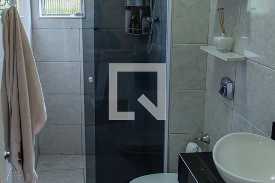 Banheiro de casa de condomínio à venda com 3 quartos, 129m² em Piqueri, São Paulo