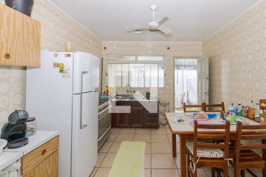 Cozinha de casa à venda com 3 quartos, 215m² em Sarandi, Porto Alegre